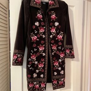 Nygara Collection Velvet Embroidered Mid length Jacket Size:4. Beautiful.